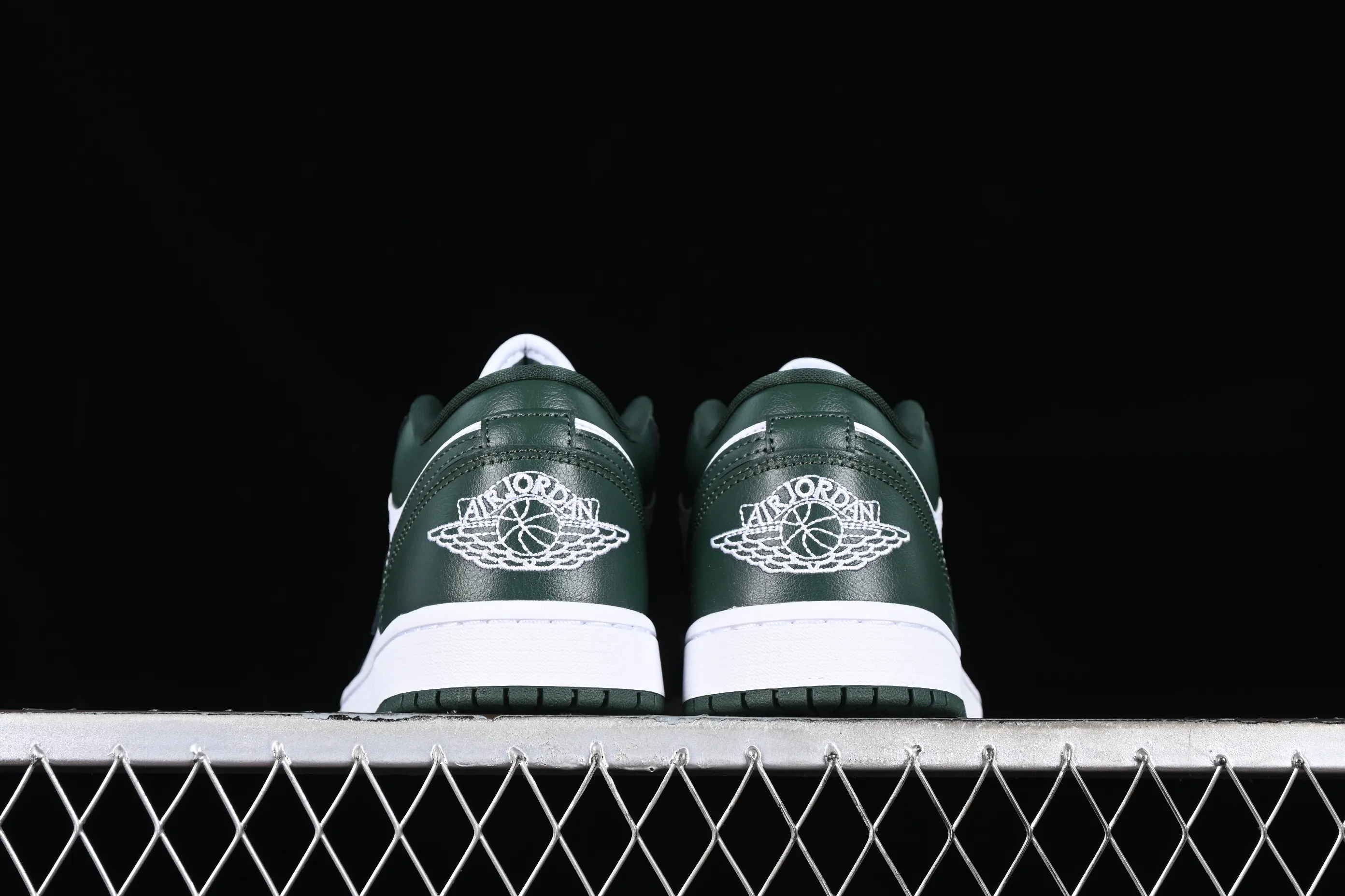 All categories Air Jordan Jordan series basketball shoes Air Jordan 1 Low G version pure original Air Jordan 1 Low "Olive Green" AJ1 Joe 1 olive green low-top basketball shoes DC0774-113